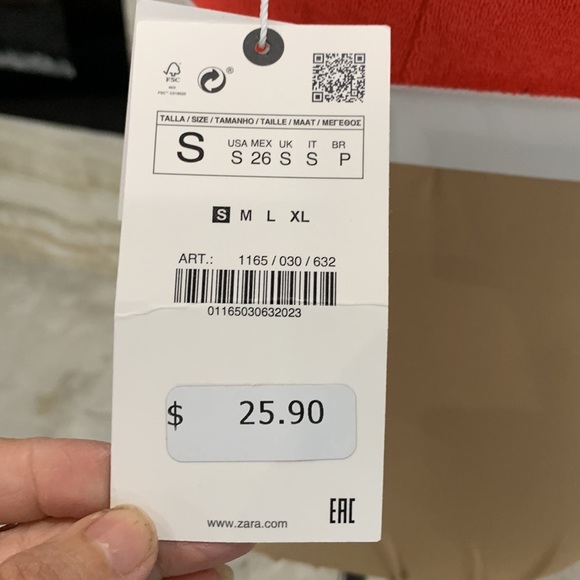 NWT Zara Terry Cloth Red & White‎ 70’s Inspired Crop Top Cut Out V-Neck Size S - Picture 7 of 9